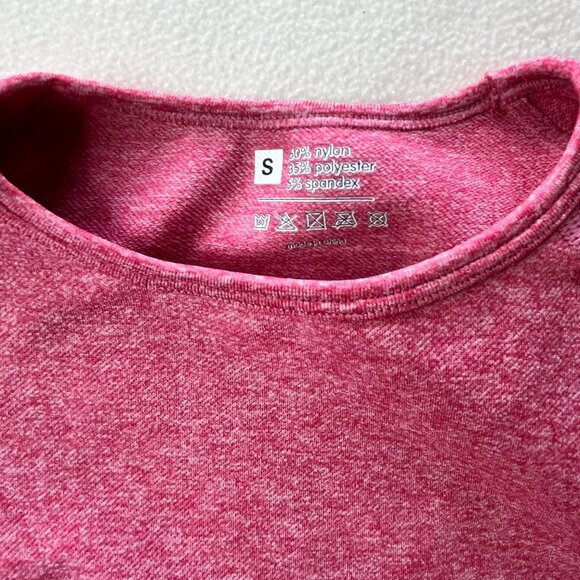 Pink Seamless small Workout Set With Crop Top & High-Waisted Leggings Small 60% - Picture 3 of 10